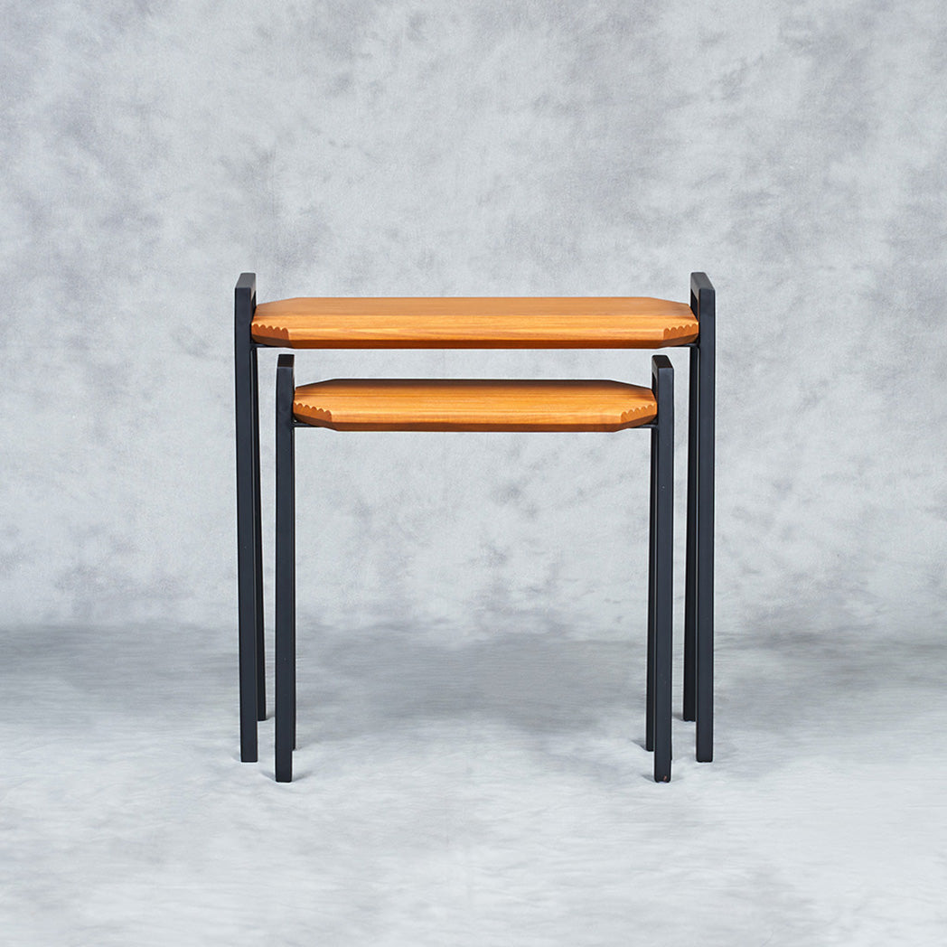 PETRA NESTING TABLE