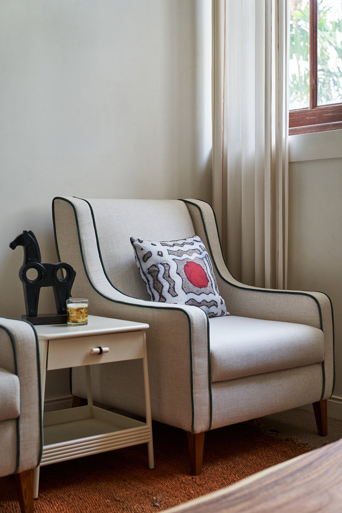 TEA LOUNGE CHAIR