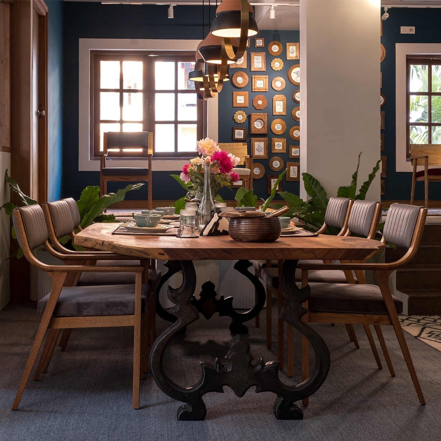 FLORENCE DINING TABLE | 6-8 SEATER