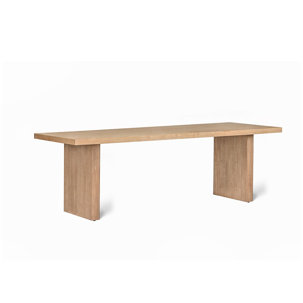 RYGA DINING TABLE